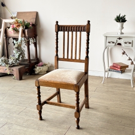 英国アンティークの気品漂う1930年代オーク材ターニングレッグ・ダイニングチェア【c322-3】