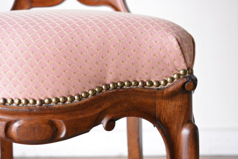 c122　バルーンバックチェア