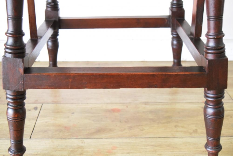 t152　バタフライサイドテーブル　