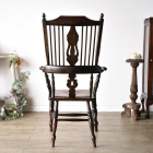味わい深いスピンドルバックアームチェア【c307】