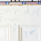 前のオーナーの落書きがあります。