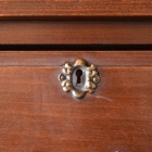 重厚な風格と実用性を兼ね備えたジョージアン様式のラージガラスキャビネット【k41】