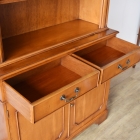 アーチの優美さが際立つ上品なブックキャビネット【9136】