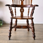 アンティークらしい味わいが魅力のダブルボウバックウィンザーアームチェア【c260-3】