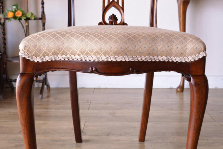 c253-2　クイーンアンチェア