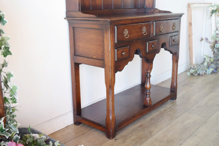 k153　Titchmarsh & Goodwin　カップボード