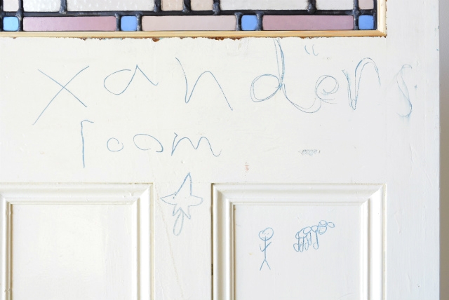 前のオーナーの落書きがあります。