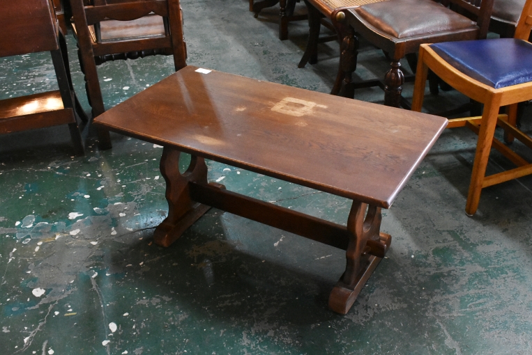 【修復前】小さくてシンプルなコーヒーテーブル【t285】