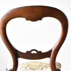 優雅で華やかなデザインが魅力のウォールナットバルーンチェア【c215-6】