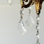 優美な真鍮の曲線とクリスタルの煌めき。空間を華やかに彩る1灯式ガラスシャンデリア【sy473】