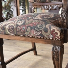 アンティークならではの生地が目を引くアームチェア【c35】