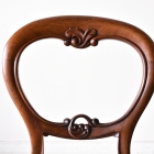 優雅で華やかなデザインが魅力のウォールナットバルーンチェア【c215-6】