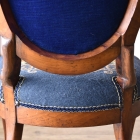 プチポワン生地が素晴らしいウォールナットサロンチェア【c317-3】