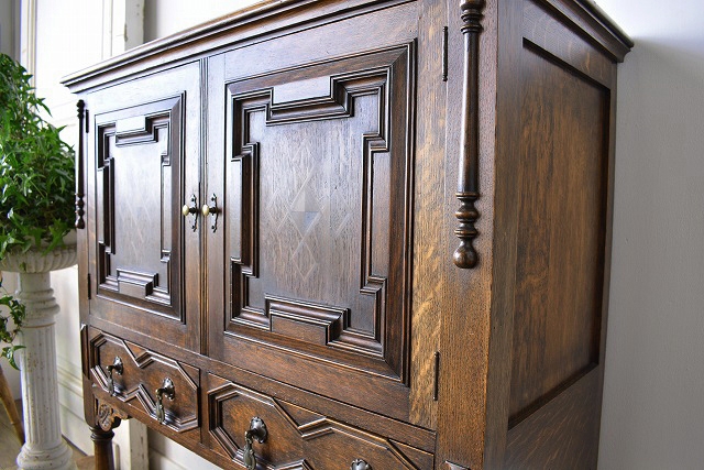 イギリス・アールデコ期に作られたカップボード【k9】