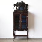 ヴィクトリアンスタイルの華やかなキャビネット【k186】