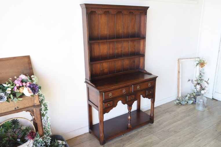 k153　Titchmarsh & Goodwin　カップボード