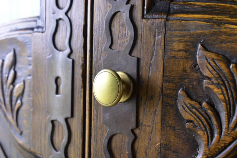 ヴィクトリアンキャビネット【k134】