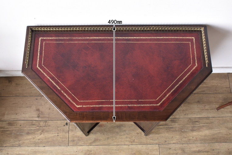 裏側がミラーバック収納になっている珍しいレザートップテーブル【fo237】