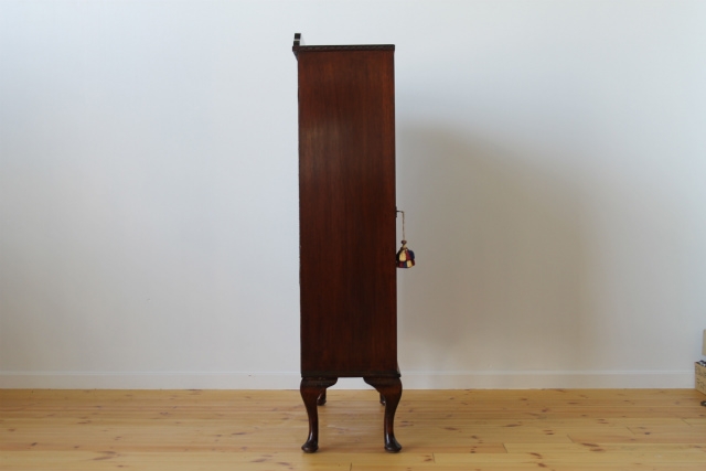 キャビネット　3556