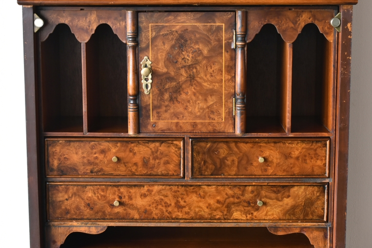 ひと際目を引くセクレタリーライティングビューロー【cw47】