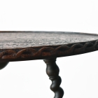 天板一面の彫刻細工が目を引くカーヴィングテーブル　【t34】