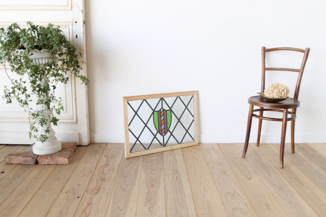 カラフルなガラスが用いられたステンドグラス【7738-C】