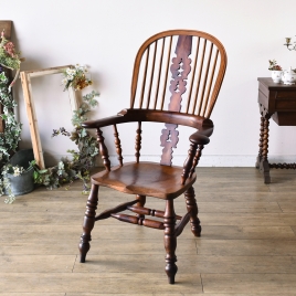 アンティークらしい味わいが魅力のダブルボウバックウィンザーアームチェア【c260-3】
