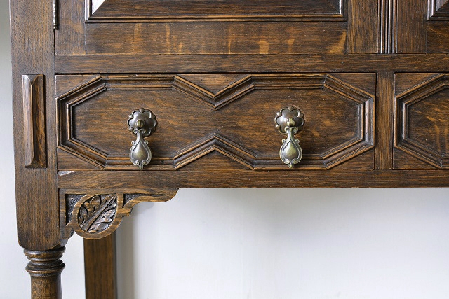 イギリス・アールデコ期に作られたカップボード【k9】