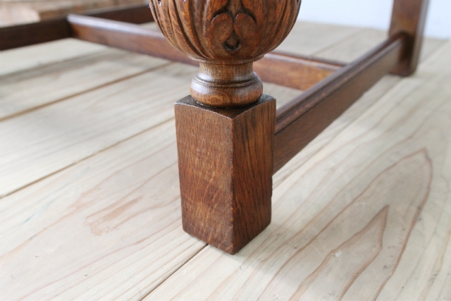 423　アームチェア