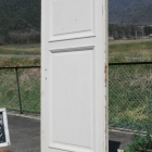 シンプルなデザインでどんなお部屋にも合わせられるウッドドア【6510】