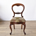 優雅で華やかなデザインが魅力のウォールナットバルーンチェア【c215-5】