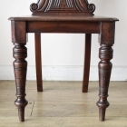 壁面を彩るマホガニーのホールチェア【c7-2】