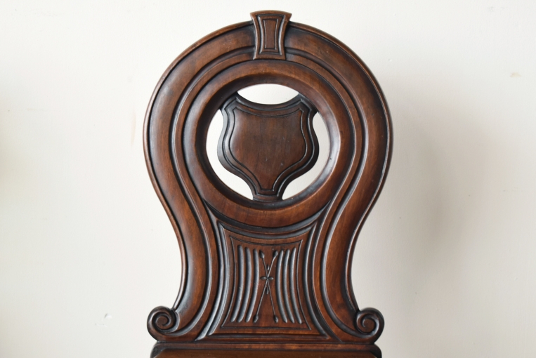 壁面を彩るマホガニーのホールチェア【c7-2】