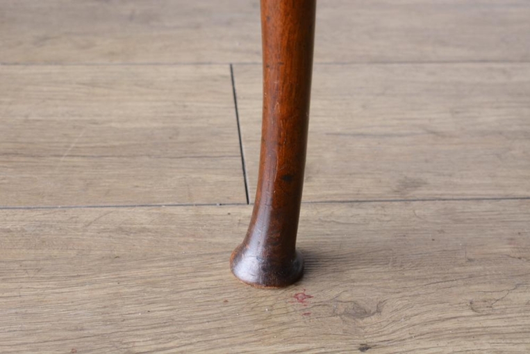 c253-1　クイーンアンチェア