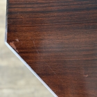 希少な木製車輪と八角形の意匠。深みある木肌が空間を彩るサイドテーブル【t306】