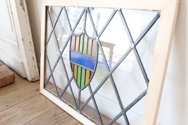 モチーフ以外はクリアガラスで出来たステンドグラス【7731-D】