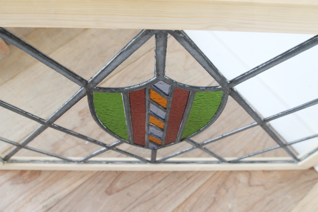 カラフルなガラスが用いられたステンドグラス【7738-C】