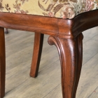 優雅で華やかなデザインが魅力のウォールナットバルーンチェア【c215-6】