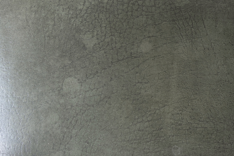 どっしりとしたオーク材が魅力のアームチェア【c14】