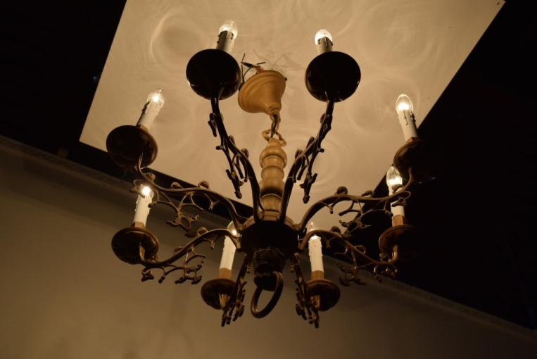 sy345  8灯式シャンデリア