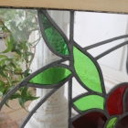 赤いお花が大きくデザインされたとても華やかなペアステンドグラス【7727-A】