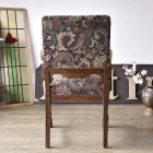 アンティークならではの生地が目を引くアームチェア【c35】