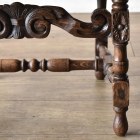 見事な彫刻が美しいキッズアームチェア【c304】