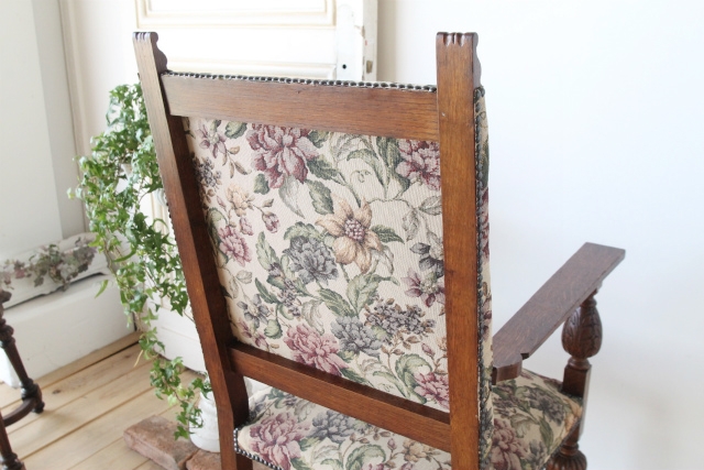 423　アームチェア