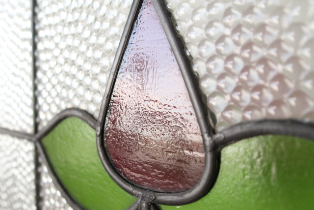 お花のつぼみのようなモチーフデザインのステンドグラス【7220】