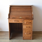 木目が美しいオーク材のスモールロールトップデスク【d83】