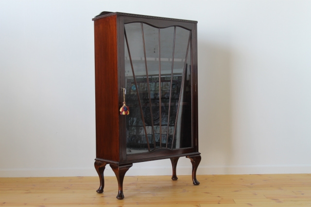 キャビネット　3556