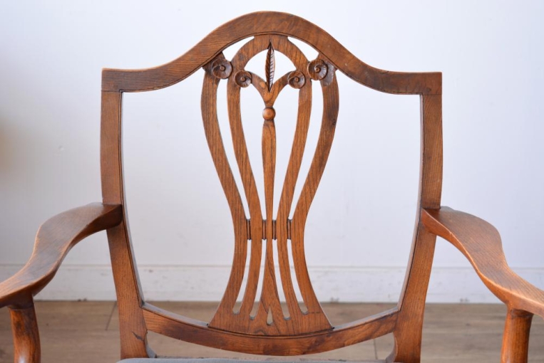 c219-2　ヘップルホワイトアームチェア