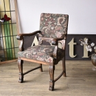 アンティークならではの生地が目を引くアームチェア【c35】