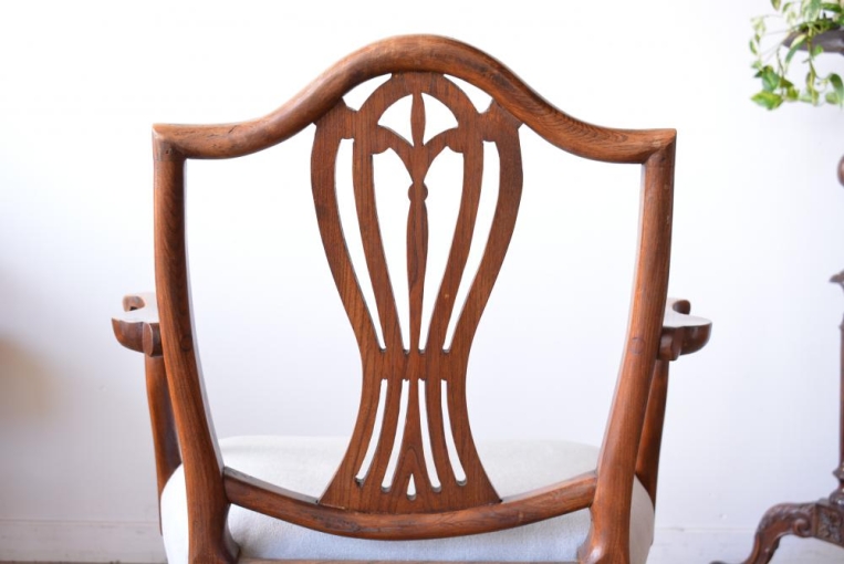 c219-2　ヘップルホワイトアームチェア